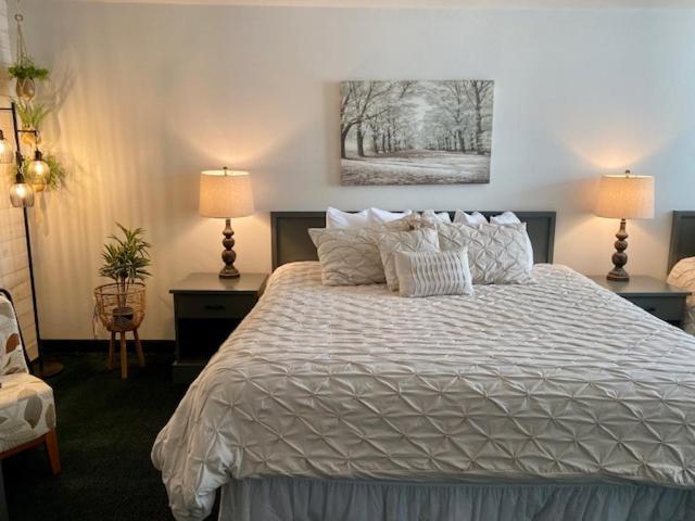 Moose Creek Lodge & Suites โคดี ห้อง รูปภาพ